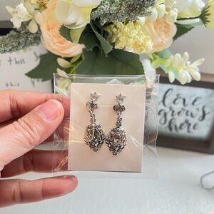 Vintage Victorian Style Smoky Gray Crystal Silver Dangle Earrings